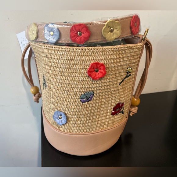 Studio Ghibli Kiki's Delivery Service Basket Crossbody Bag - Picture 5 of 8